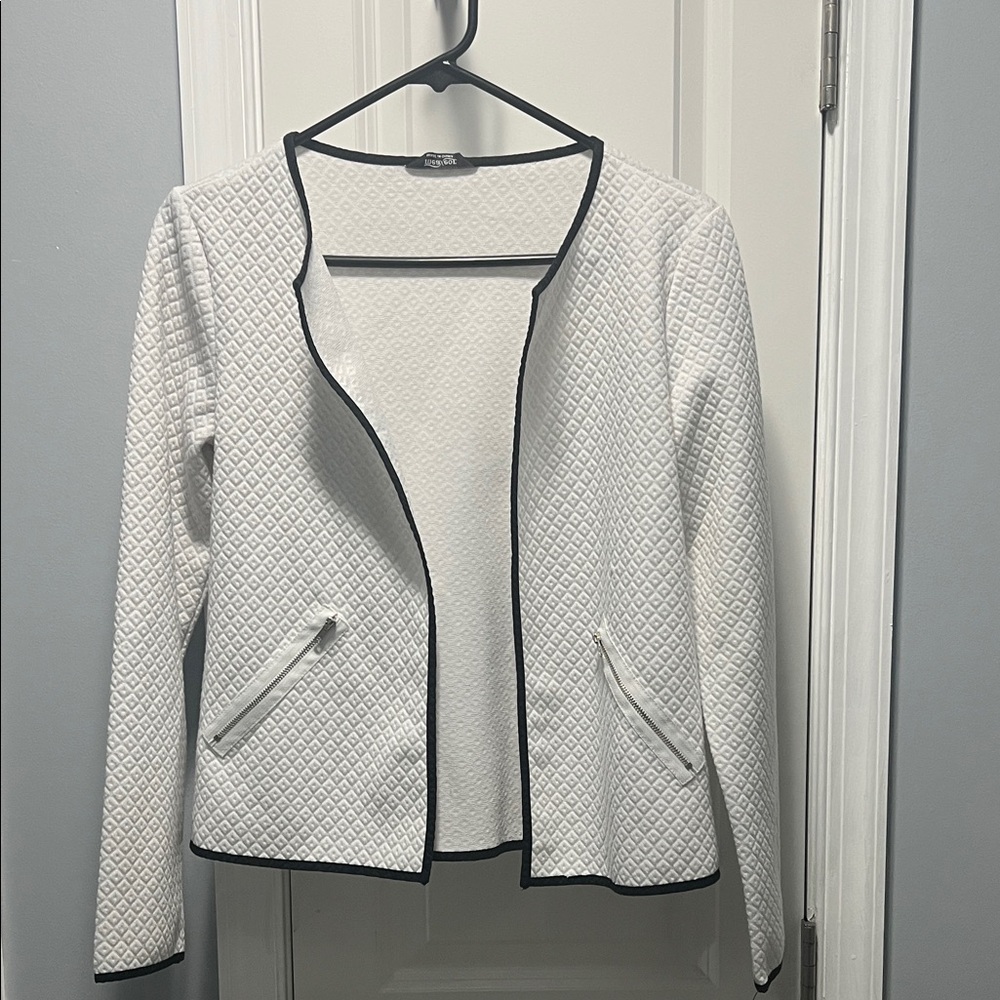 Chic White Quilted Blazer with Black Trim